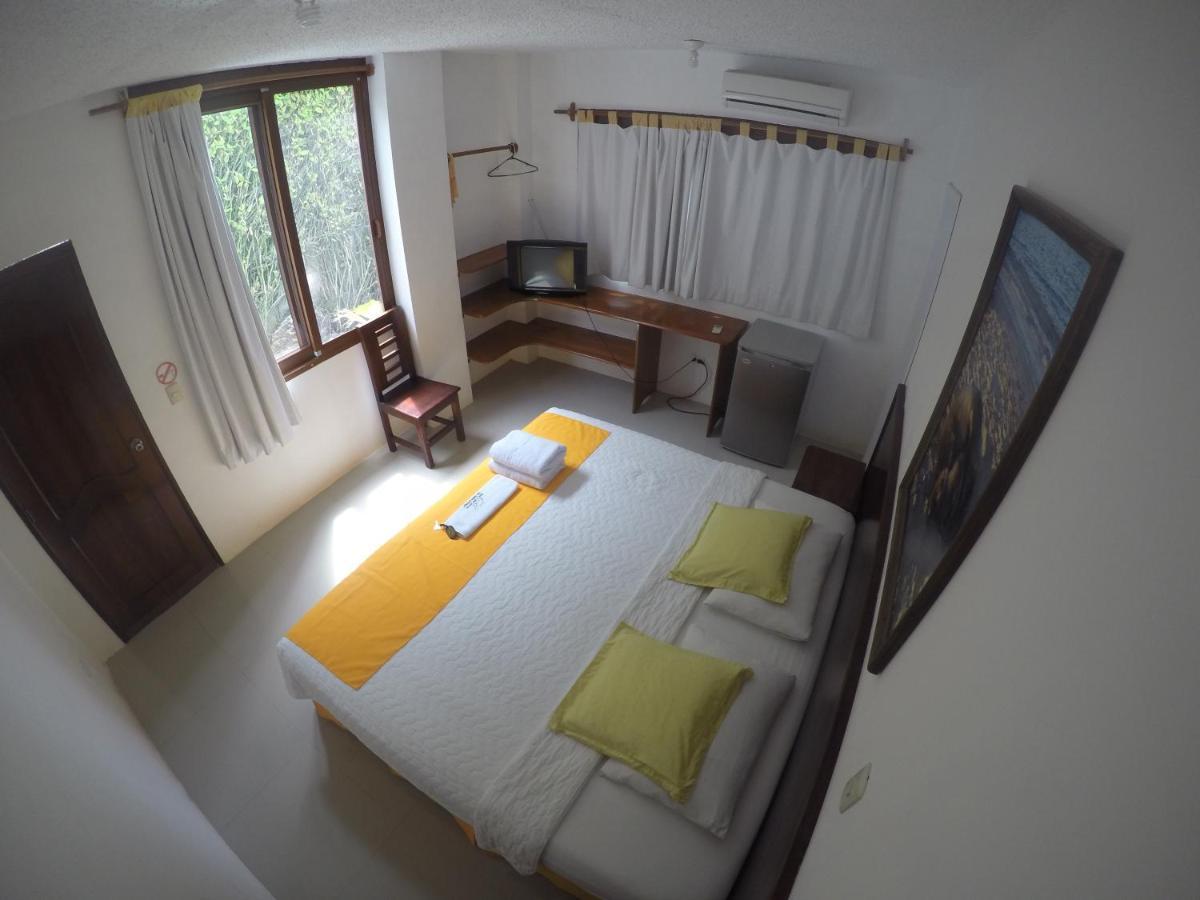 Hotel La Gran Tortuga - ᯤ Starlink Puerto Villamil Bagian luar foto