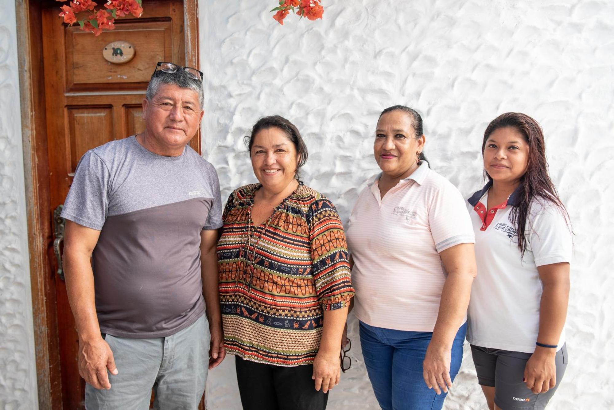 Hotel La Gran Tortuga - ᯤ Starlink Puerto Villamil Bagian luar foto