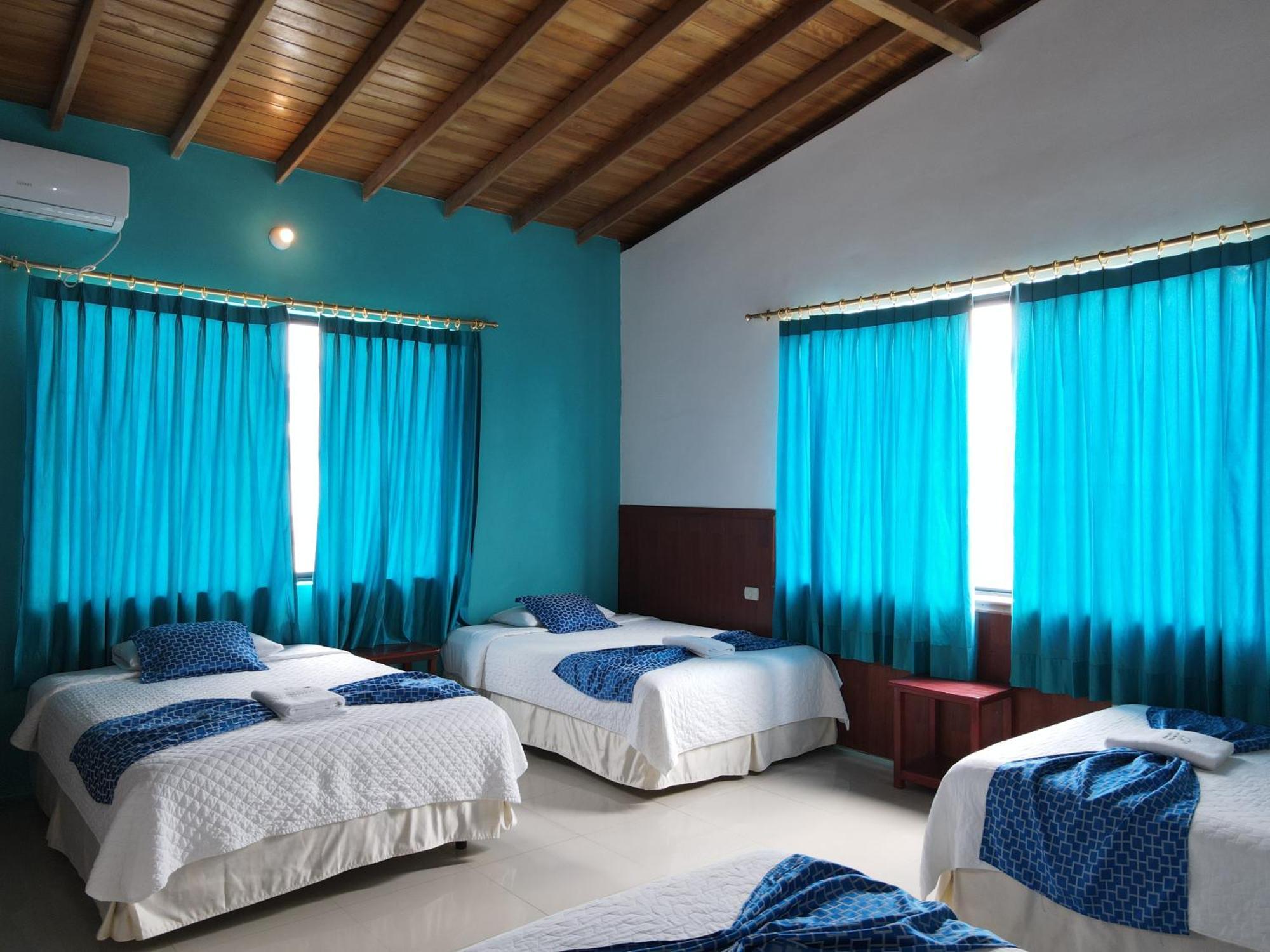 Hotel La Gran Tortuga - ᯤ Starlink Puerto Villamil Bagian luar foto