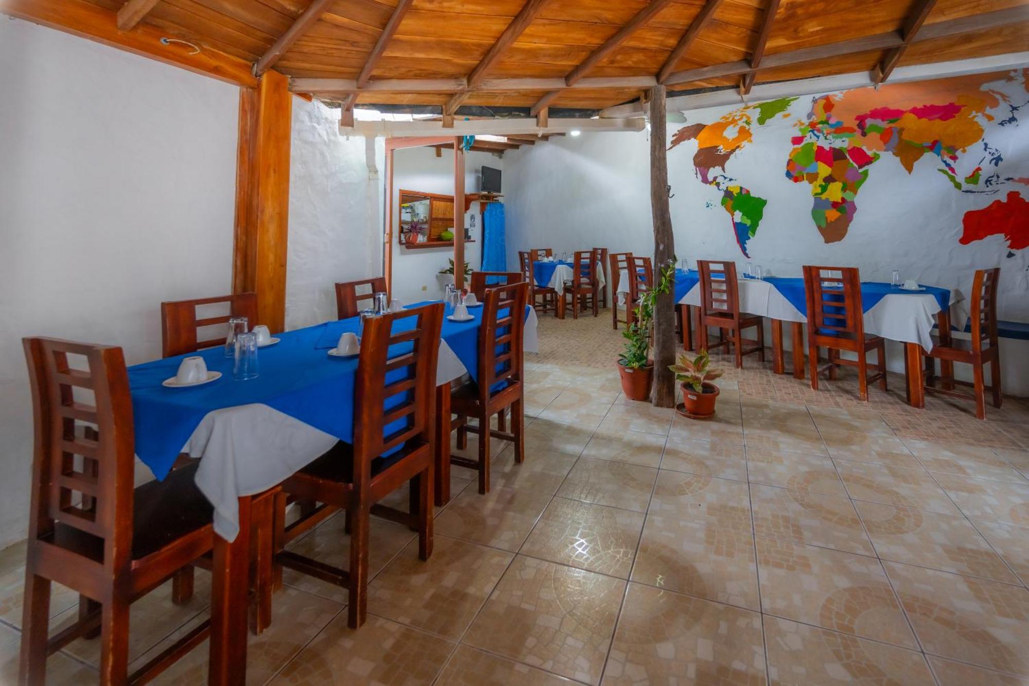Hotel La Gran Tortuga - ᯤ Starlink Puerto Villamil Bagian luar foto