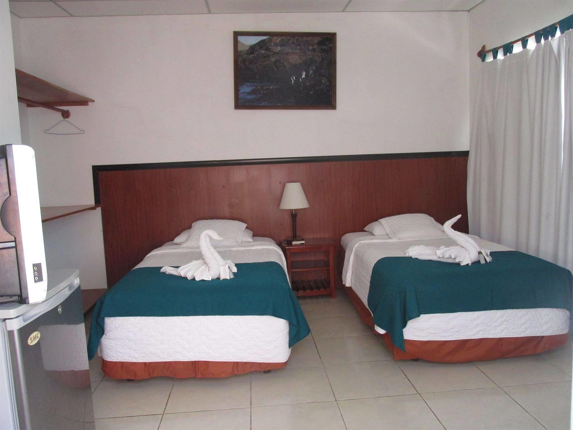 Hotel La Gran Tortuga - ᯤ Starlink Puerto Villamil Bagian luar foto