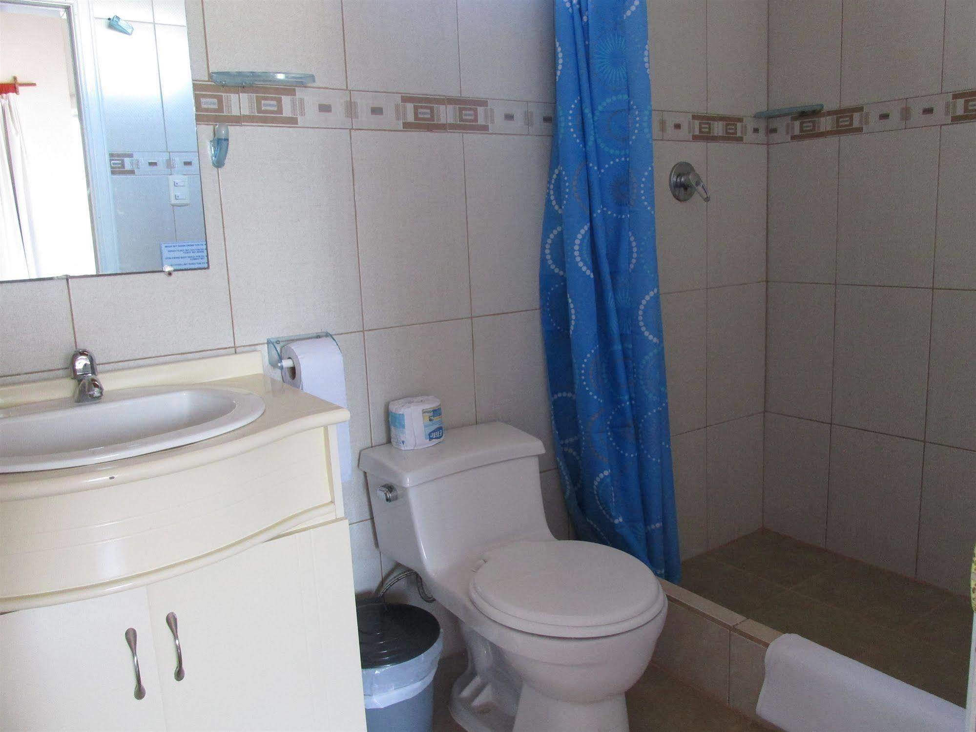 Hotel La Gran Tortuga - ᯤ Starlink Puerto Villamil Bagian luar foto