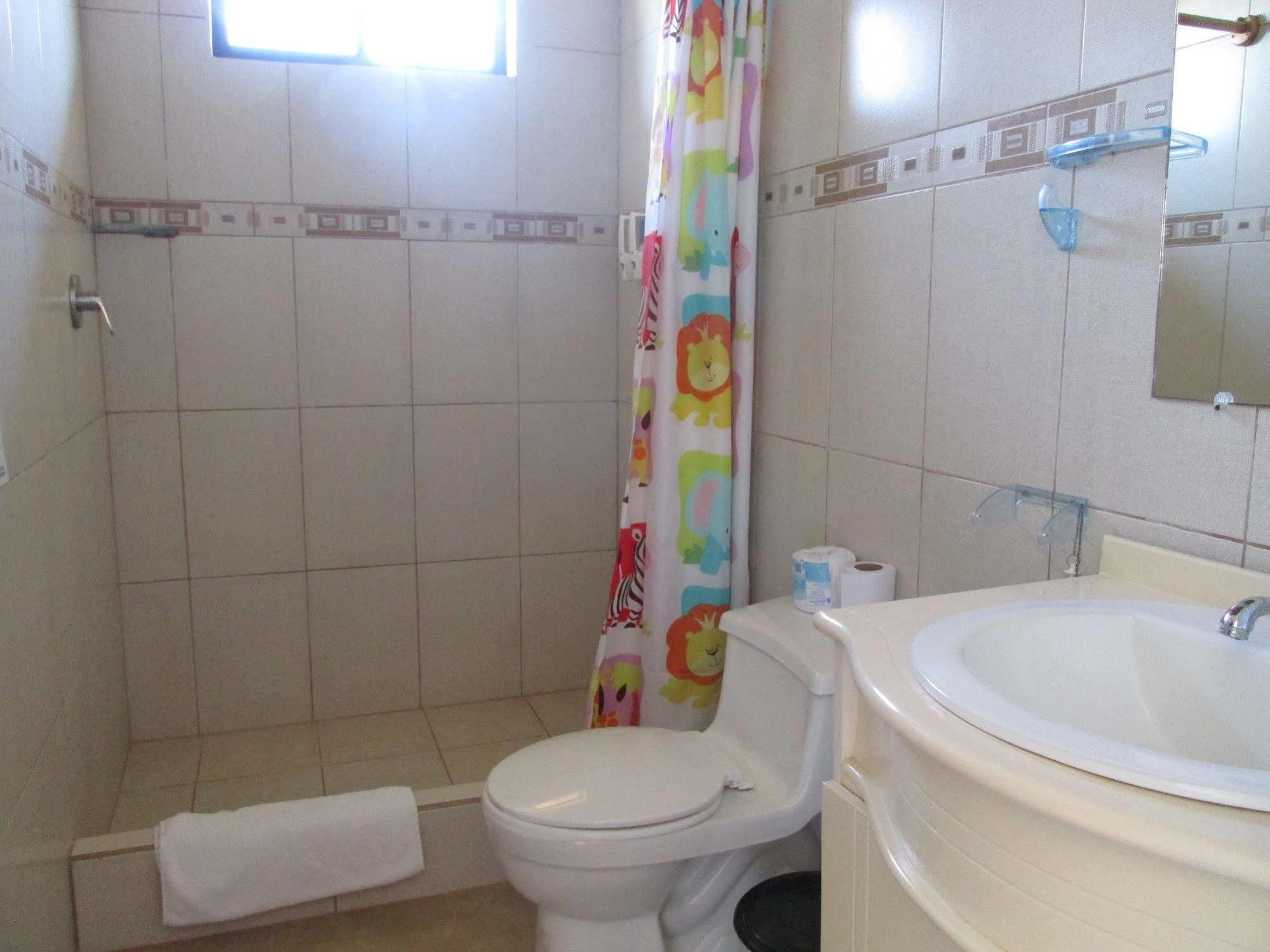 Hotel La Gran Tortuga - ᯤ Starlink Puerto Villamil Bagian luar foto