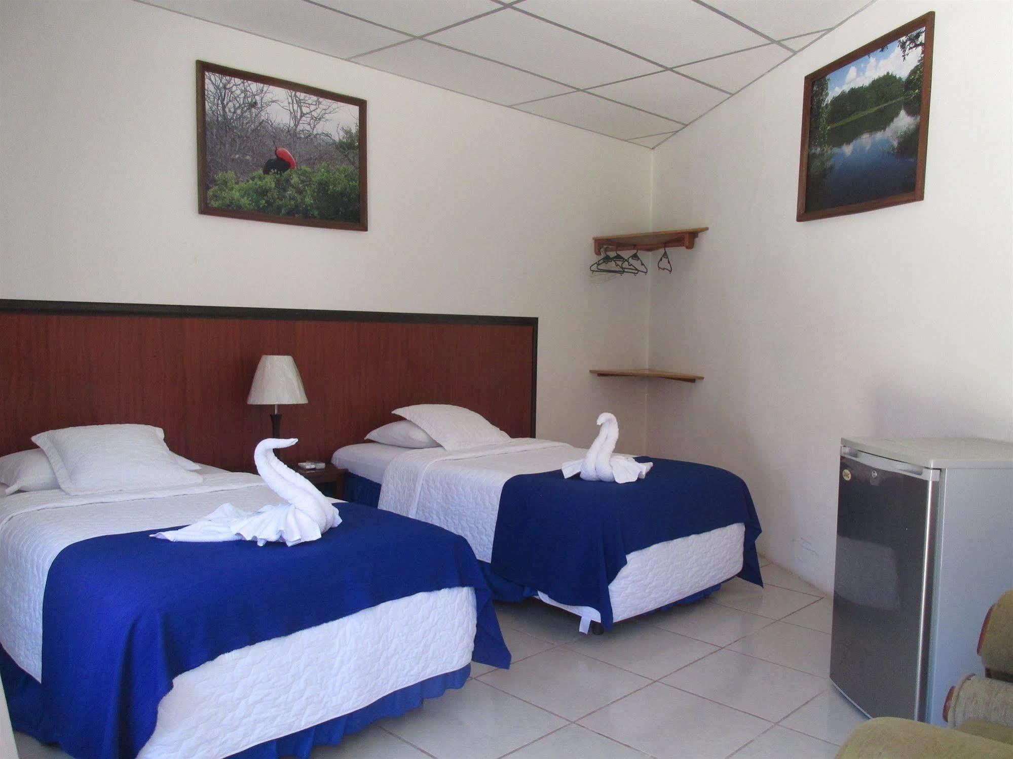 Hotel La Gran Tortuga - ᯤ Starlink Puerto Villamil Bagian luar foto