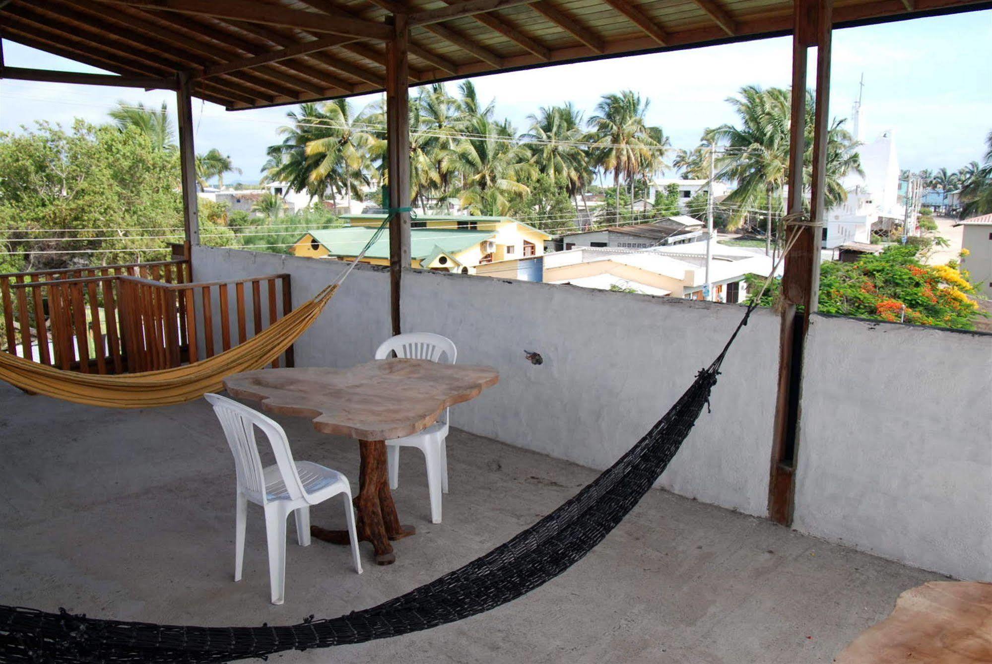 Hotel La Gran Tortuga - ᯤ Starlink Puerto Villamil Bagian luar foto